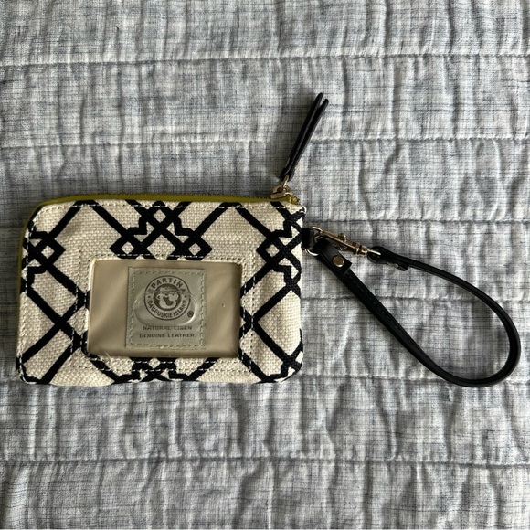 Spartina 449 Handbags - Spartina 449 Cream & Black Zip Wristlet Natural Linen Genuine Leather